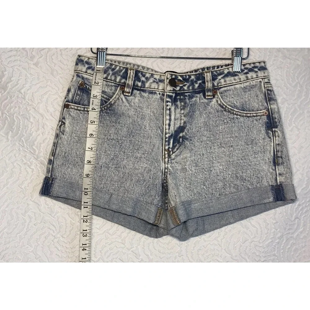 Volcom Women’s Jean Shorts Boyfriend Fit Stone Wash Denim Size 26